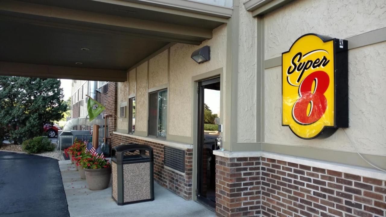 Super 8 By Wyndham Ottawa Starved Rock Hotel Luaran gambar