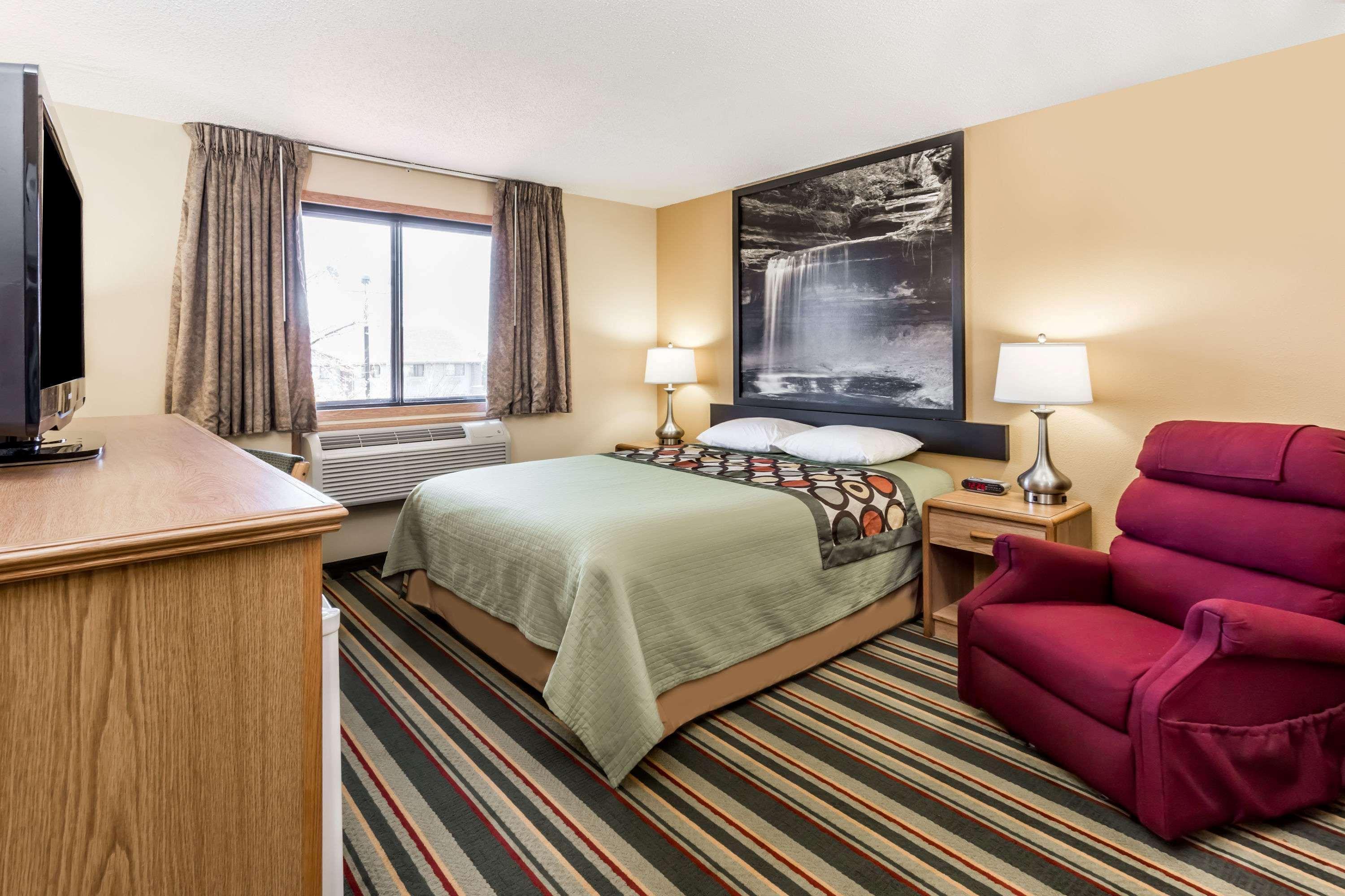 Super 8 By Wyndham Ottawa Starved Rock Hotel Luaran gambar