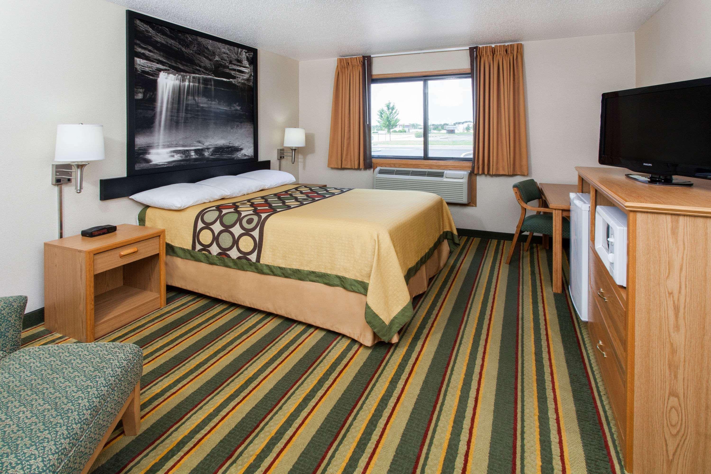Super 8 By Wyndham Ottawa Starved Rock Hotel Luaran gambar